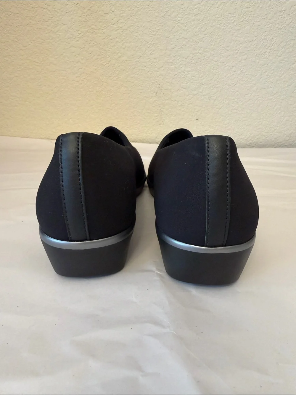 SAS Black Slip-On Wedge Loafers Sz 8W tri pad comfort